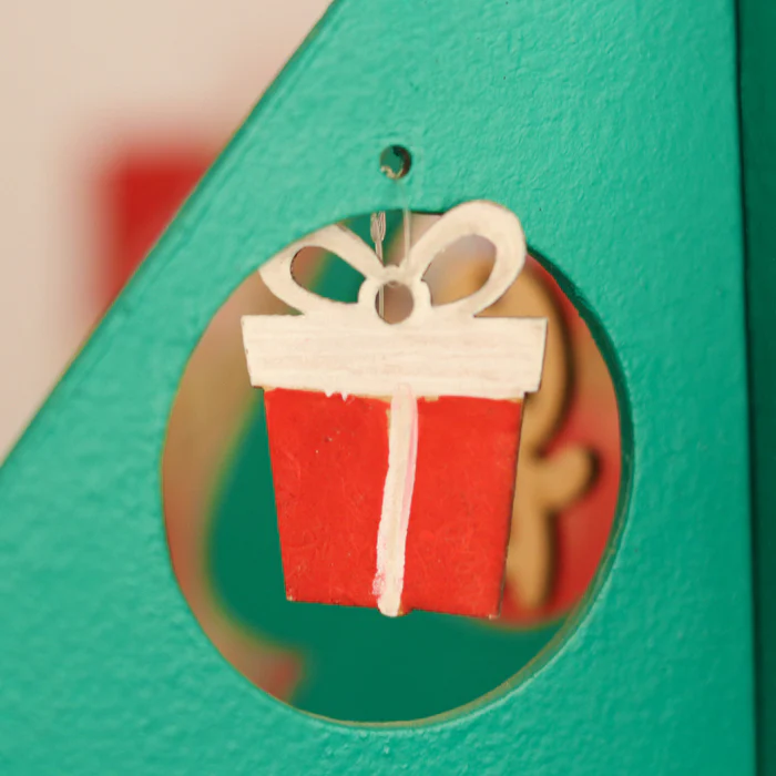 DIY Christmas Tree - Image 7