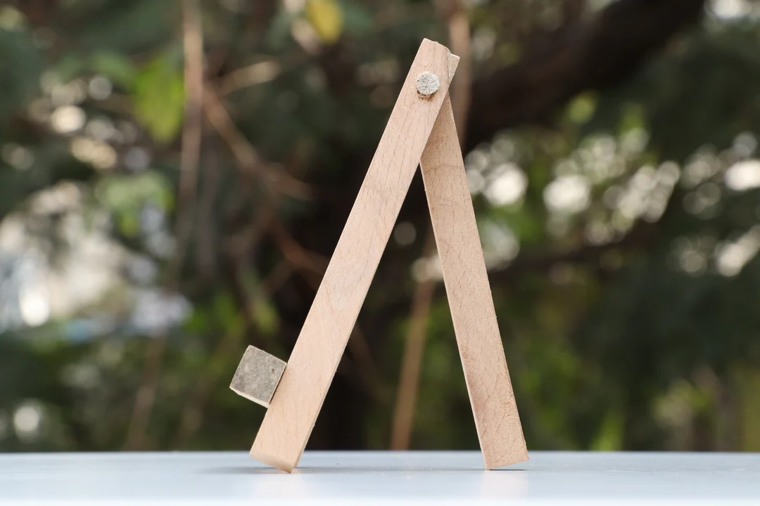 Miniature Easel - Image 5