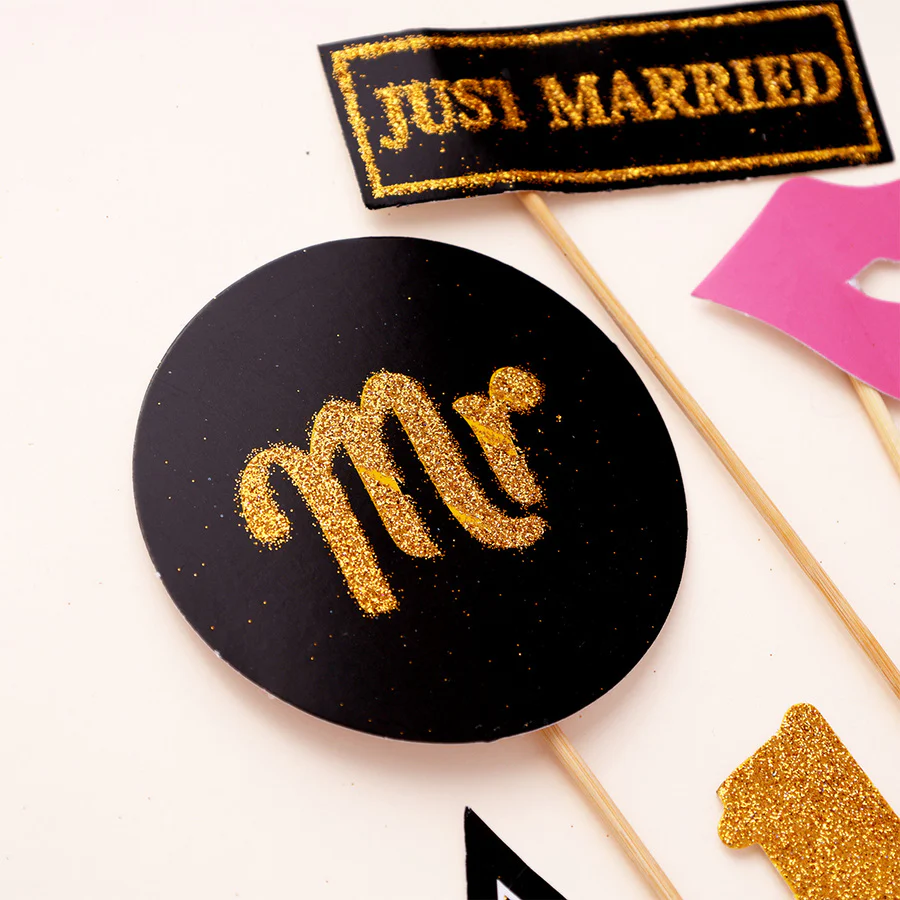 Wedding Party Props - Image 2