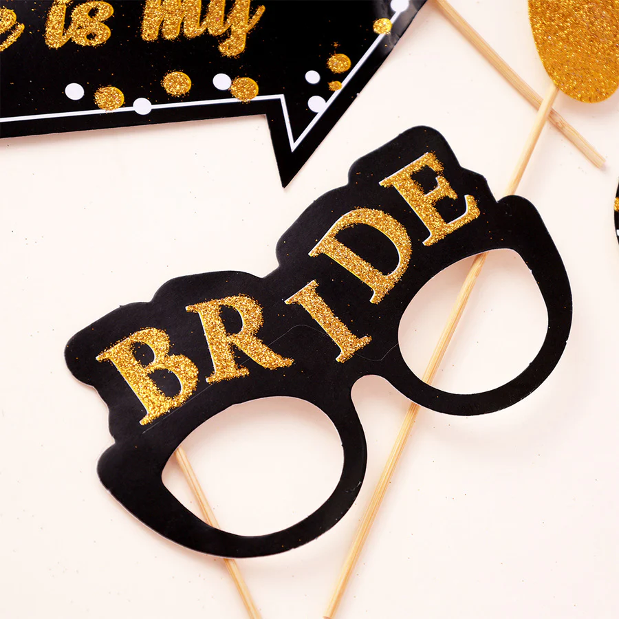 Wedding Party Props - Image 4